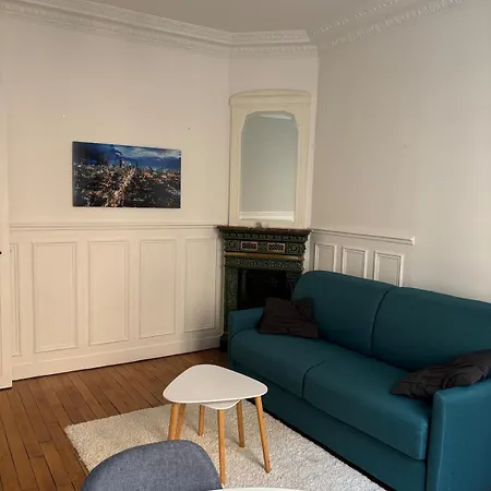 Cozy In Parigi
